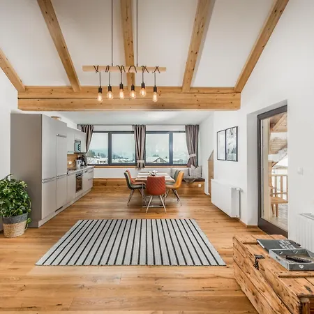 Naturchalet Höflehner - Charming Hideaway&summercard Apartment *